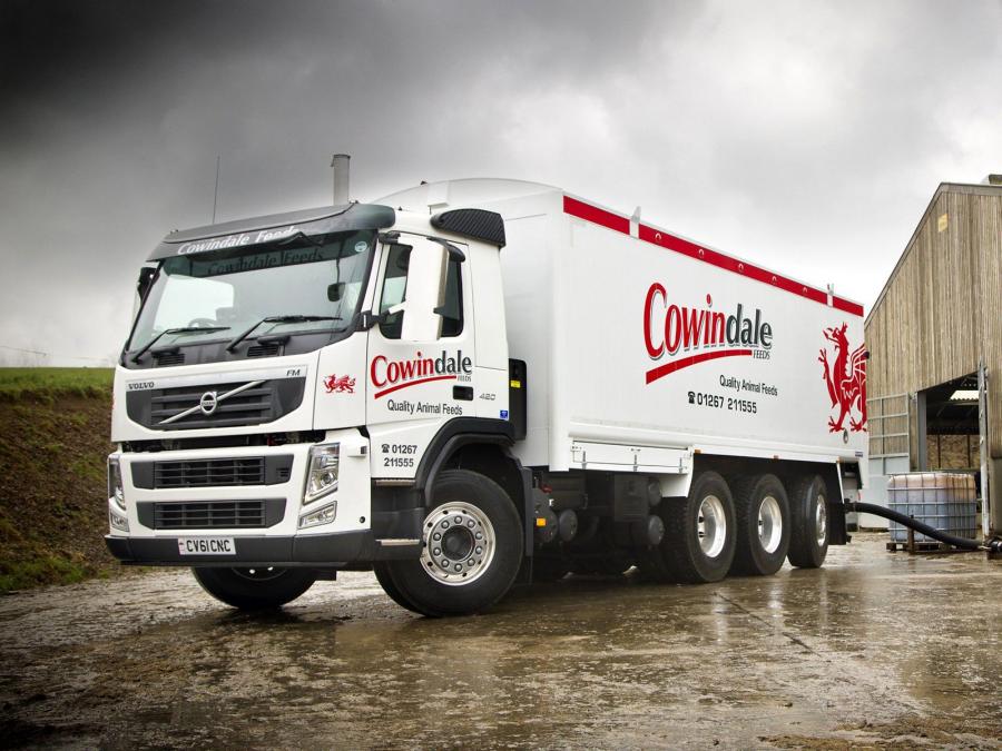  Volvo FM 420 8x4 2010 года  (UK) (фото 6 из 6)